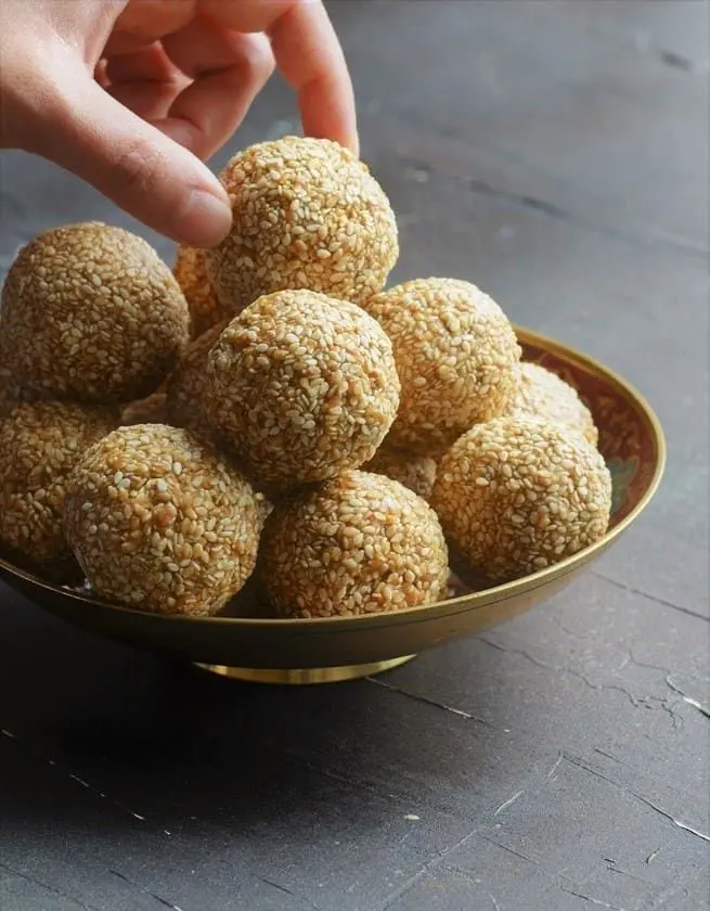 Til Laddu _ Sesame Laddu ( Step by Step and Video ) » Foodies Terminal.webp