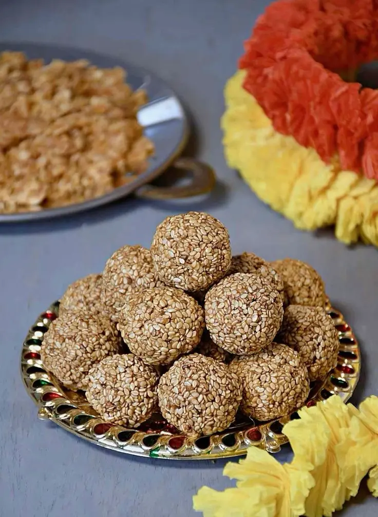 Till laddu _ Sesame seeds Laddu.webp